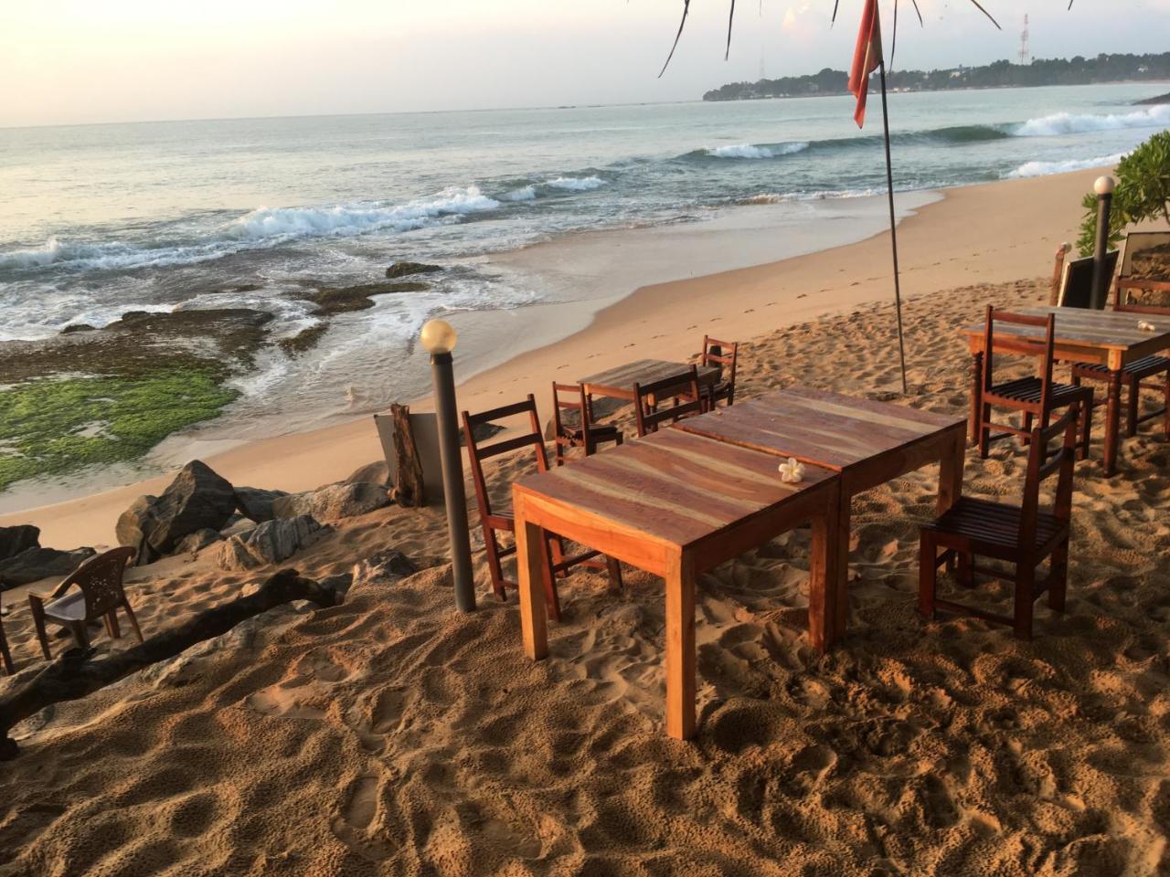 Panorama Rock Cafe Bed & Breakfast Tangalle Eksteriør bilde